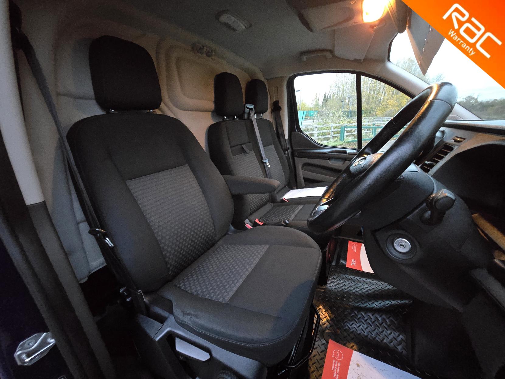 Ford Transit Custom 2.0 300 EcoBlue Trend Panel Van 5dr Diesel Manual L2 H1 Euro 6 (105 ps)