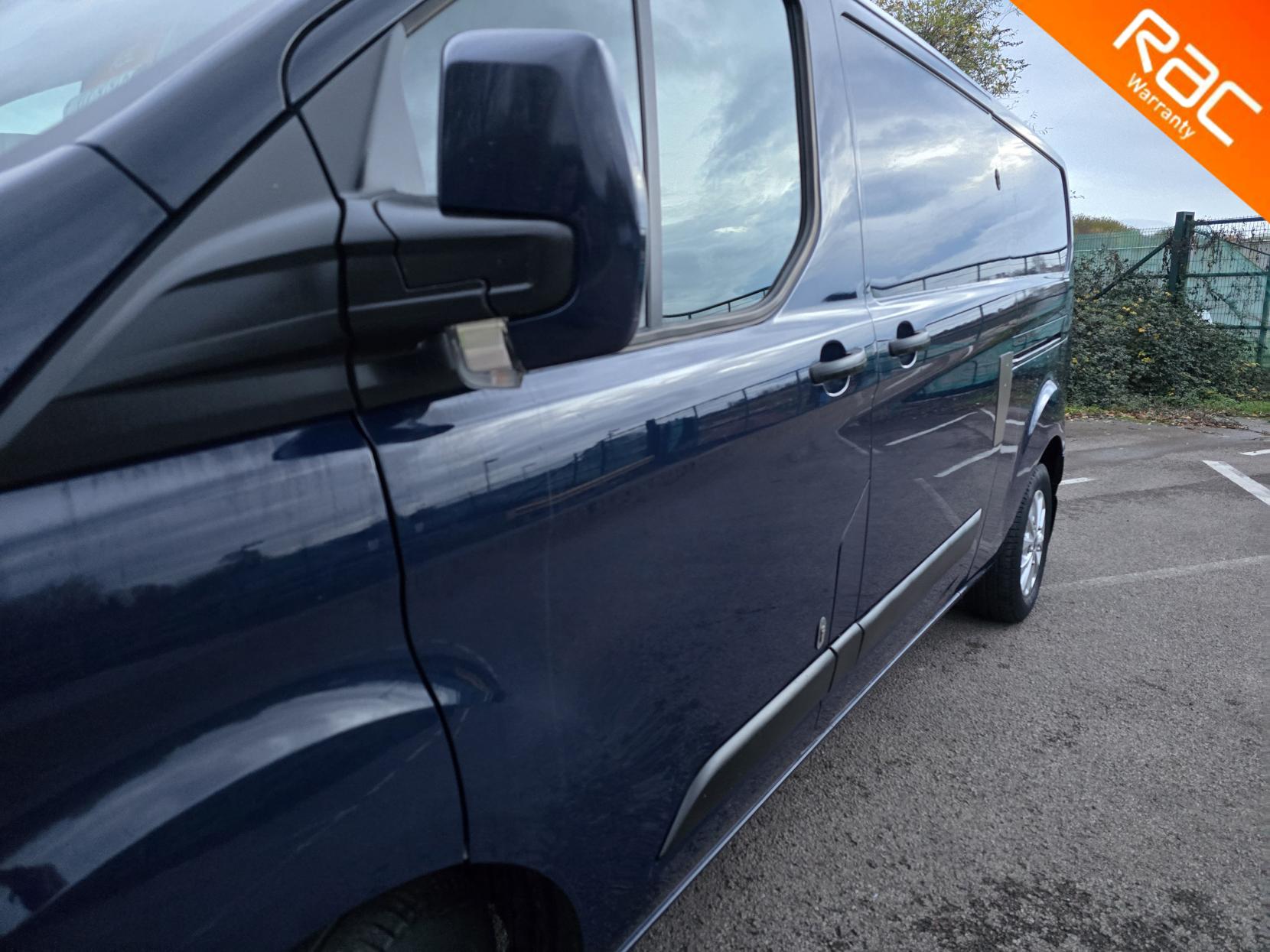 Ford Transit Custom 2.0 300 EcoBlue Trend Panel Van 5dr Diesel Manual L2 H1 Euro 6 (105 ps)