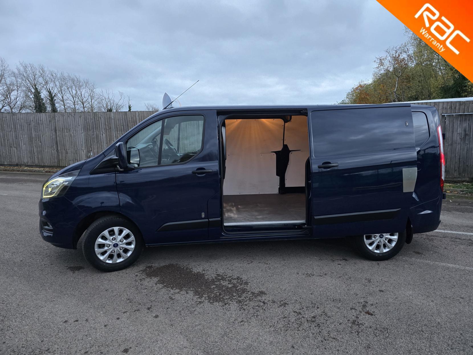 Ford Transit Custom 2.0 300 EcoBlue Trend Panel Van 5dr Diesel Manual L2 H1 Euro 6 (105 ps)