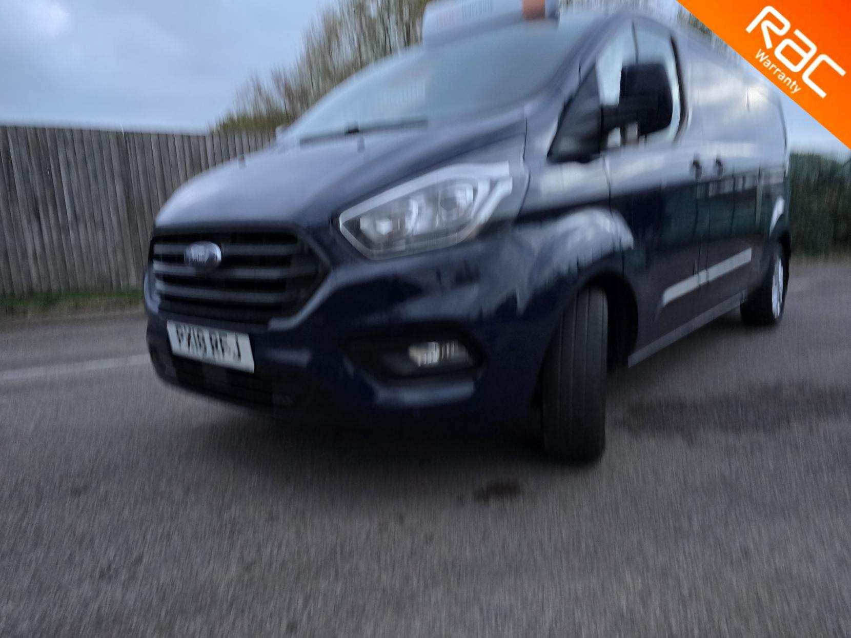 Ford Transit Custom 2.0 300 EcoBlue Trend Panel Van 5dr Diesel Manual L2 H1 Euro 6 (105 ps)