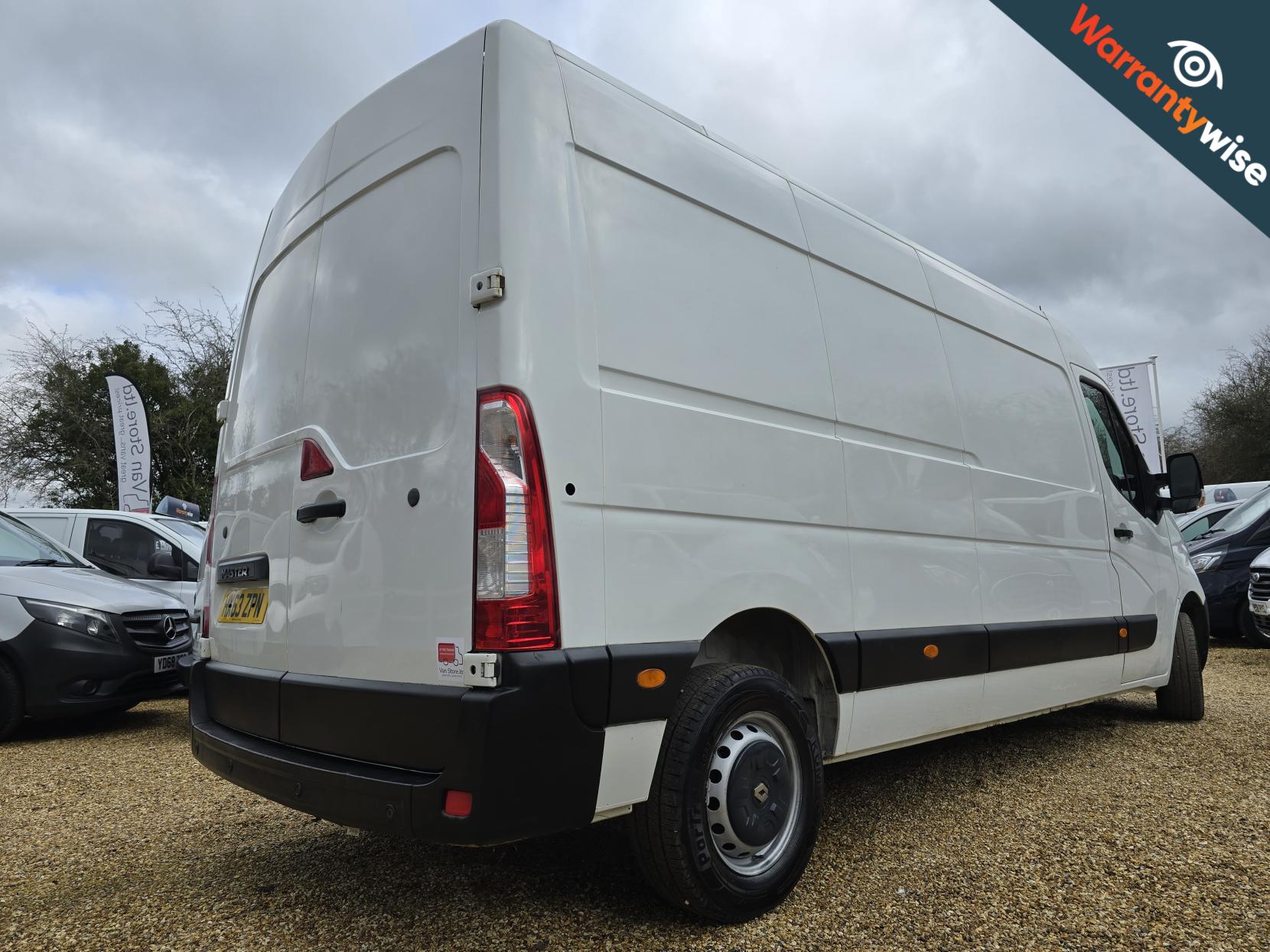 Renault Master 2.3 dCi 35 Panel Van 5dr Diesel Manual FWD LWB Medium Roof Euro 5 (125 ps)