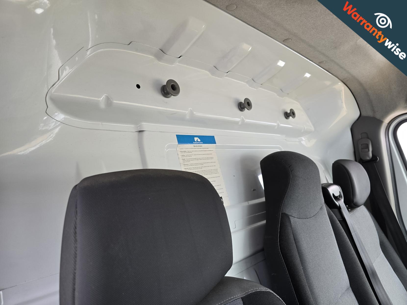 Renault Master 2.3 dCi 35 Panel Van 5dr Diesel Manual FWD LWB Medium Roof Euro 5 (125 ps)