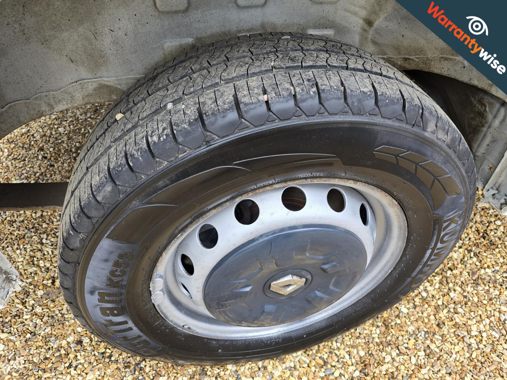 Renault Master 2.3 dCi 35 Panel Van 5dr Diesel Manual FWD LWB Medium Roof Euro 5 (125 ps)