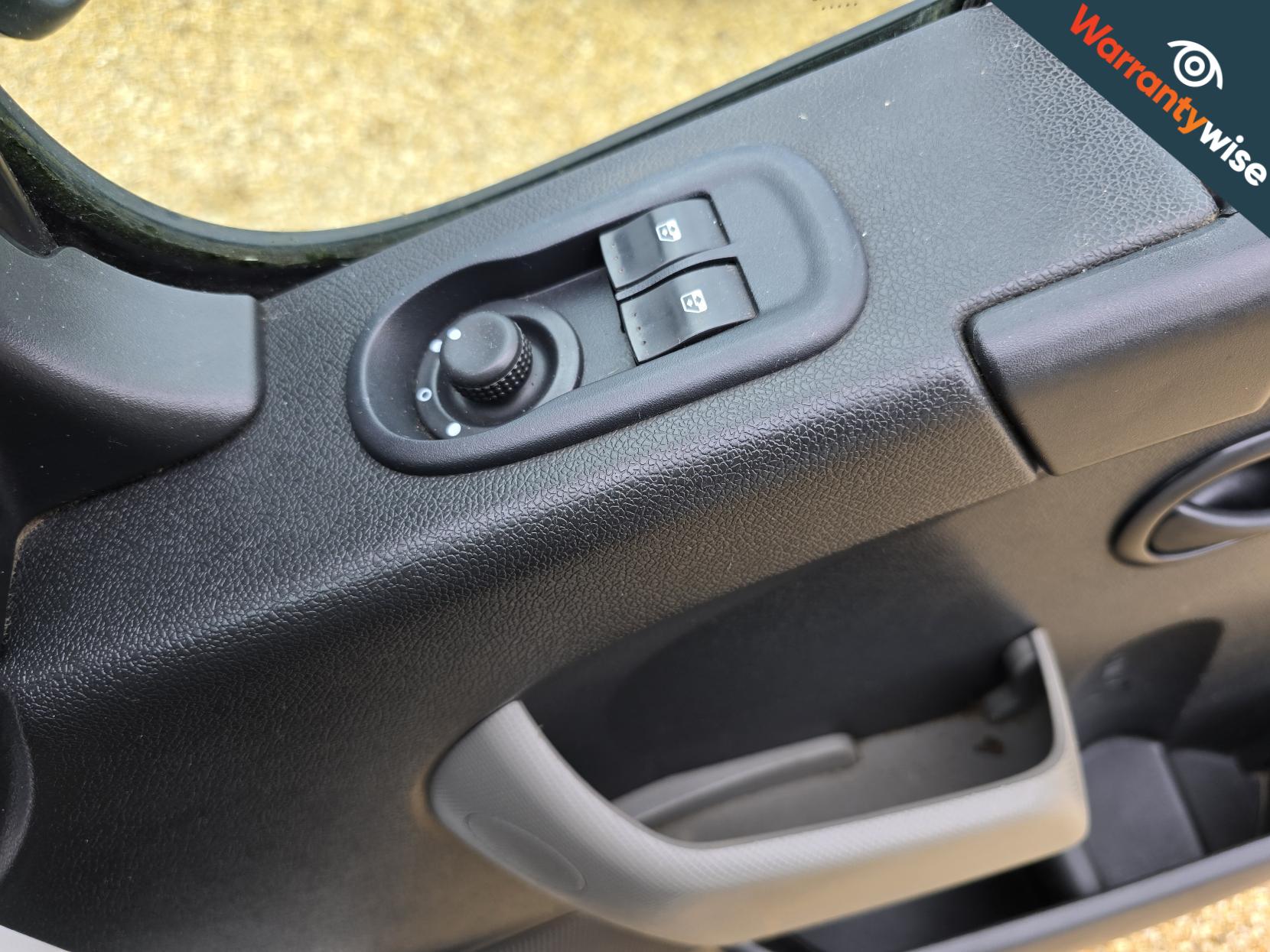 Renault Master 2.3 dCi 35 Panel Van 5dr Diesel Manual FWD LWB Medium Roof Euro 5 (125 ps)