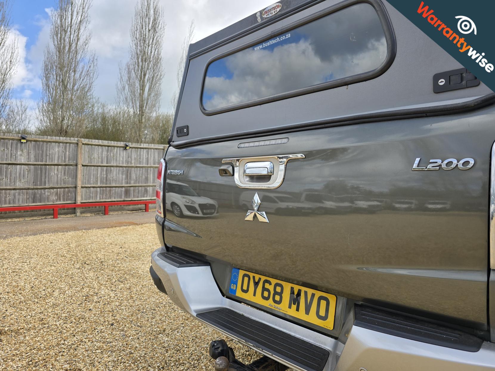 Mitsubishi L200 2.4 DI-D DC Barbarian Pickup Double Cab 4dr Diesel Auto 4WD Euro 6 (178 ps)