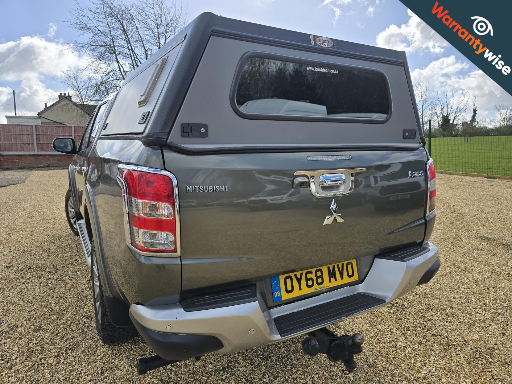 Mitsubishi L200 2.4 DI-D DC Barbarian Pickup Double Cab 4dr Diesel Auto 4WD Euro 6 (178 ps)