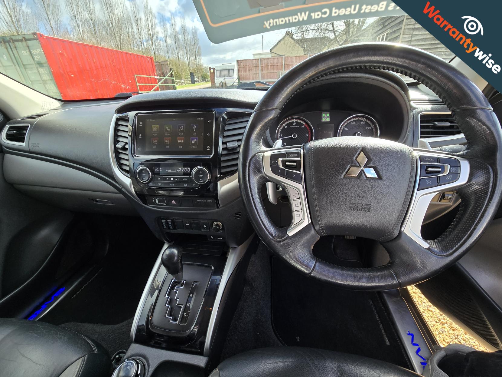 Mitsubishi L200 2.4 DI-D DC Barbarian Pickup Double Cab 4dr Diesel Auto 4WD Euro 6 (178 ps)