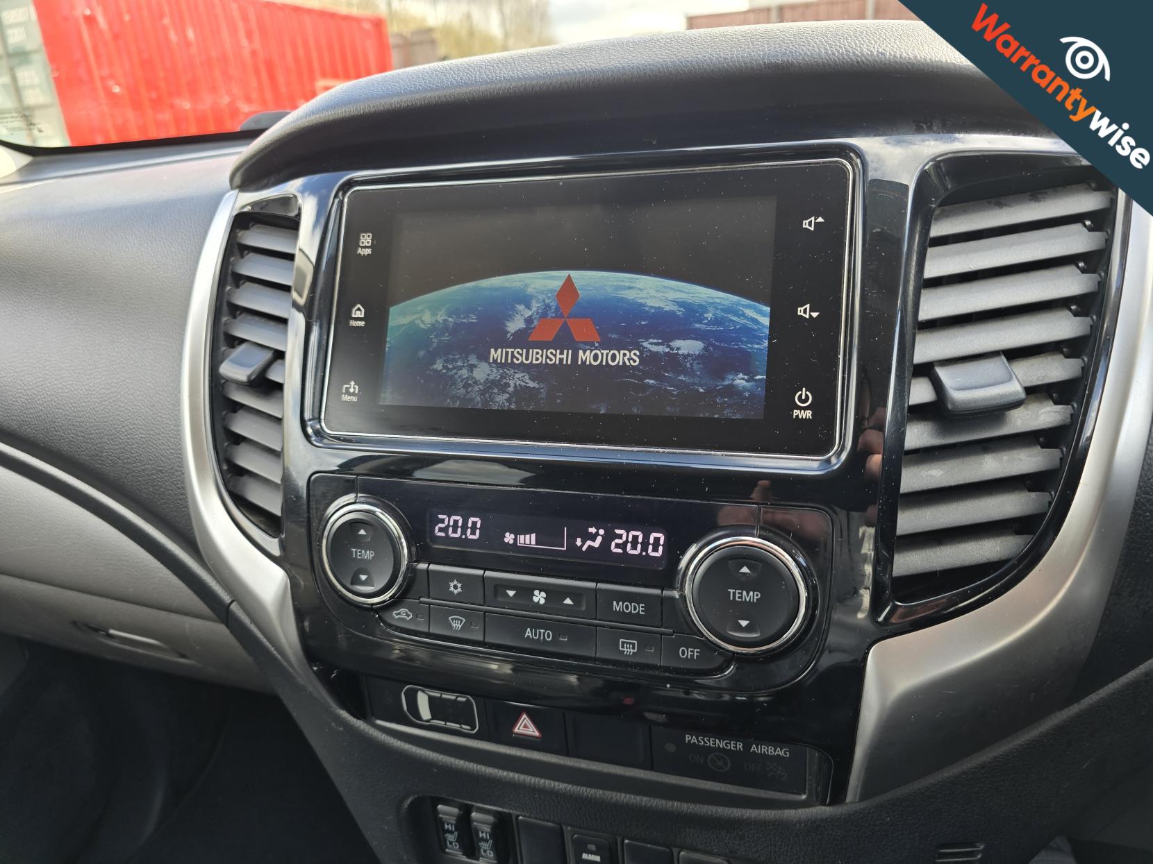 Mitsubishi L200 2.4 DI-D DC Barbarian Pickup Double Cab 4dr Diesel Auto 4WD Euro 6 (178 ps)