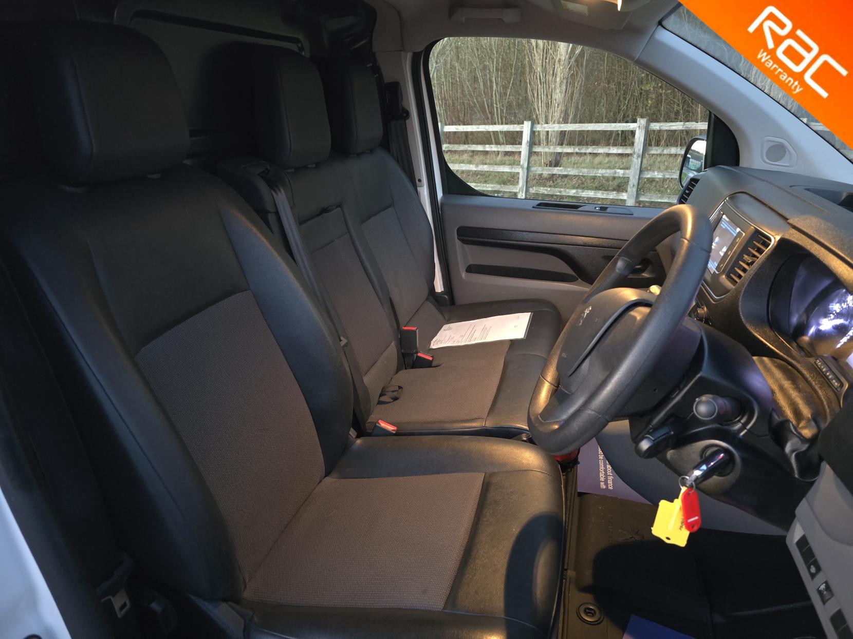 Peugeot Expert 2.0 BlueHDi 1400 Professional Premium Standard Panel Van 6dr Diesel Manual MWB Euro 6 (s/s) (145 ps)