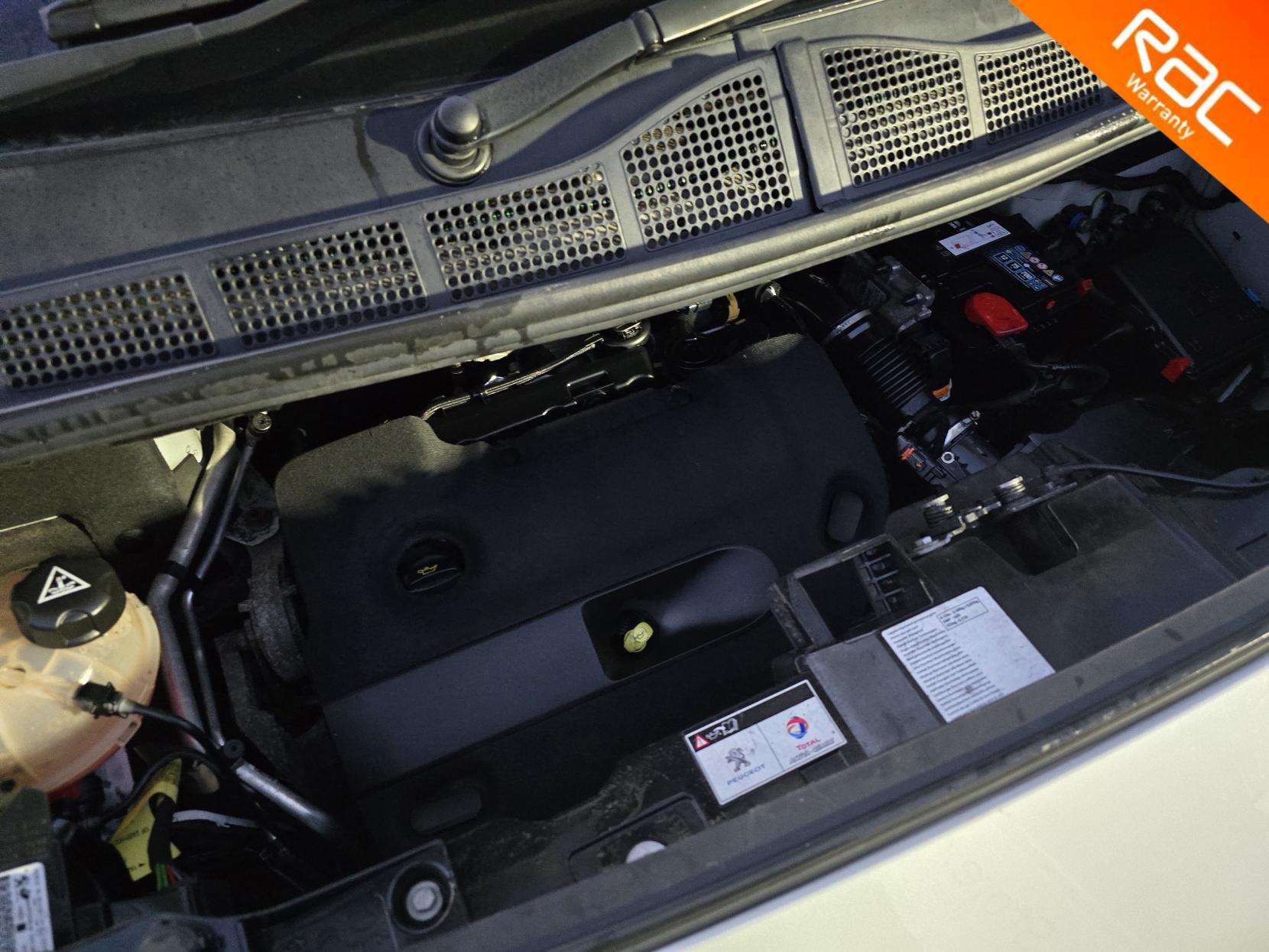 Peugeot Expert 2.0 BlueHDi 1400 Professional Premium Standard Panel Van 6dr Diesel Manual MWB Euro 6 (s/s) (145 ps)