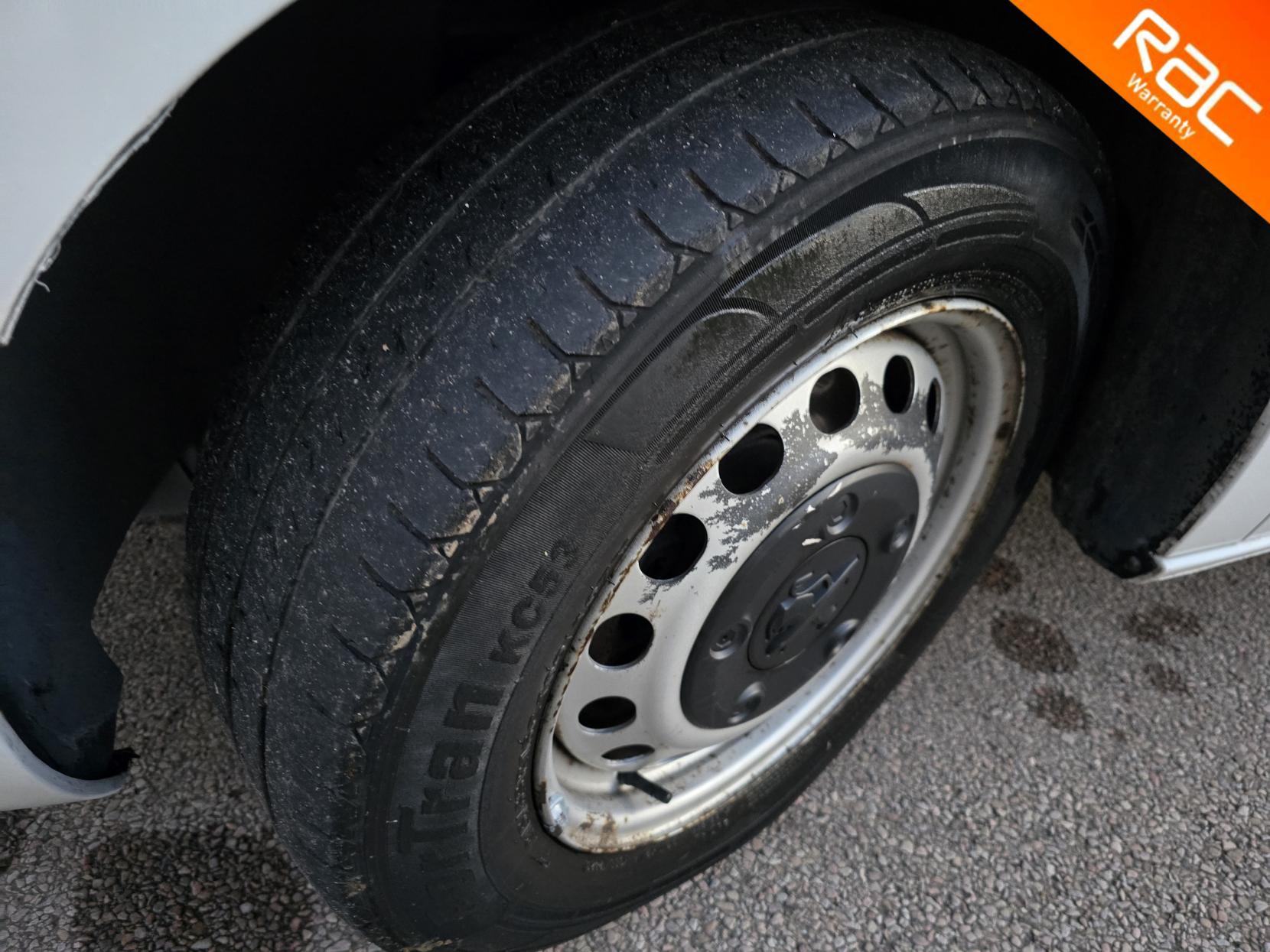 Peugeot Expert 2.0 BlueHDi 1400 Professional Premium Standard Panel Van 6dr Diesel Manual MWB Euro 6 (s/s) (145 ps)