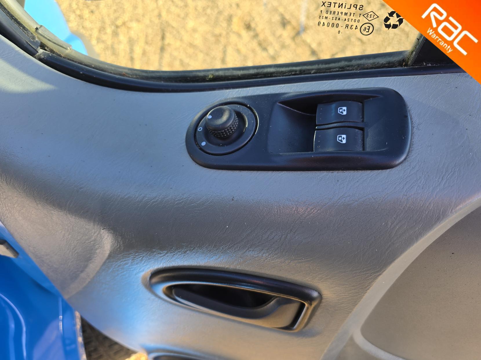 Vauxhall Vivaro 2.0 2900 CDTi Panel Van 4dr Diesel Manual FWD L3 (215 g/km, 113 bhp)