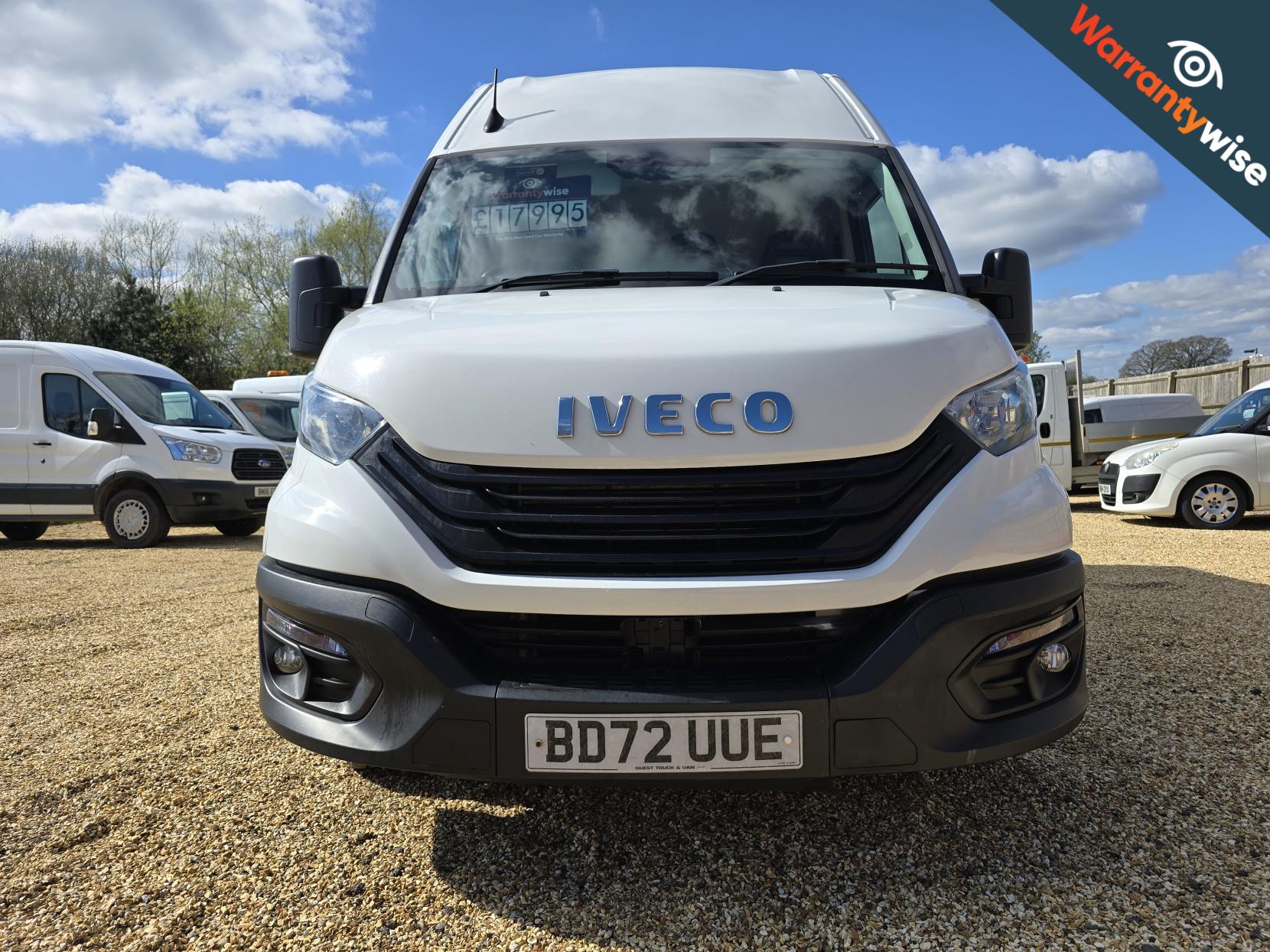 Iveco Daily 2.3D HPI 14V 35S 3520 Panel Van 5dr Diesel Manual MWB H2 Euro 6 (s/s) (136 ps)