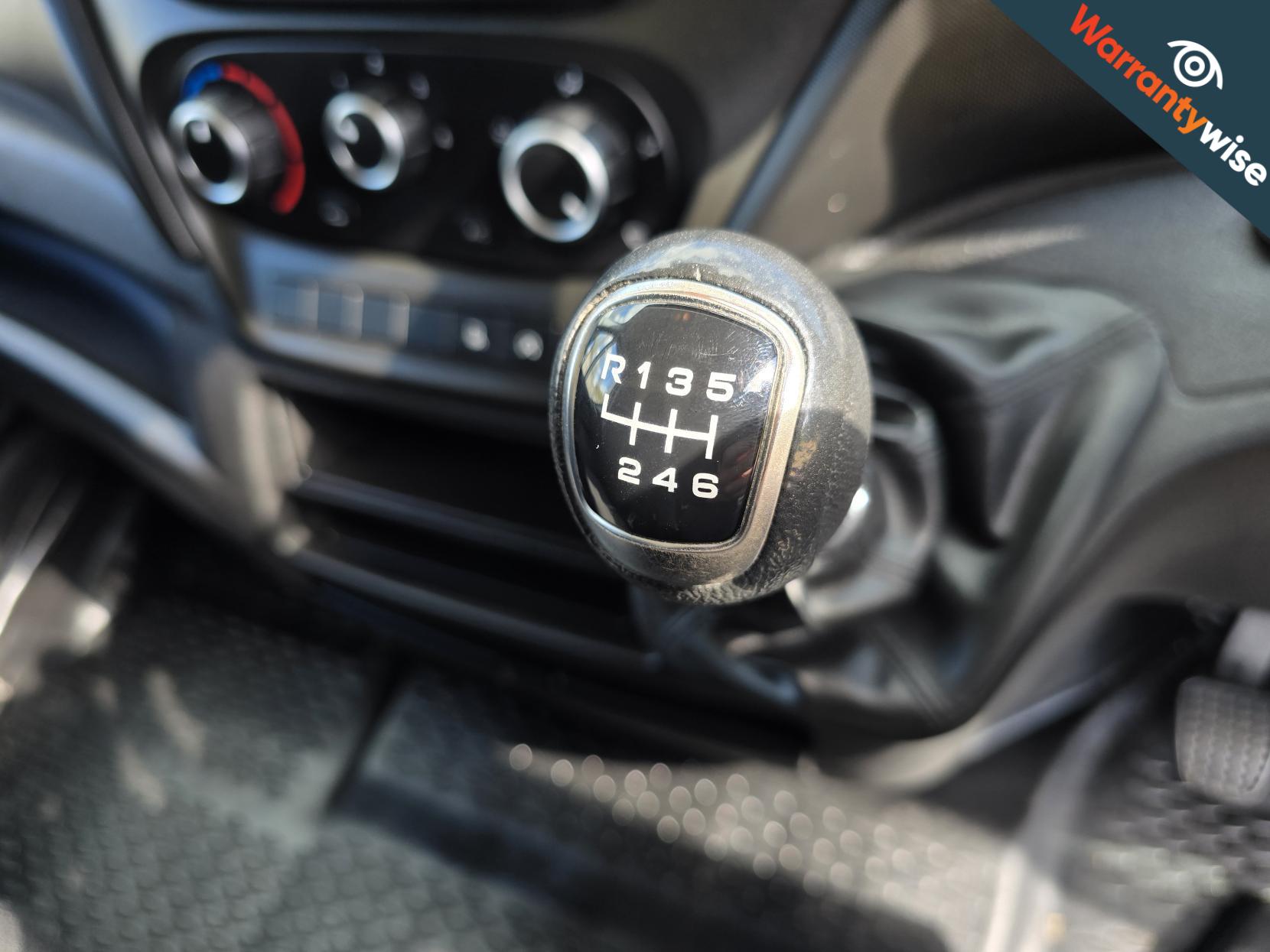 Iveco Daily 2.3D HPI 14V 35S 3520 Panel Van 5dr Diesel Manual MWB H2 Euro 6 (s/s) (136 ps)