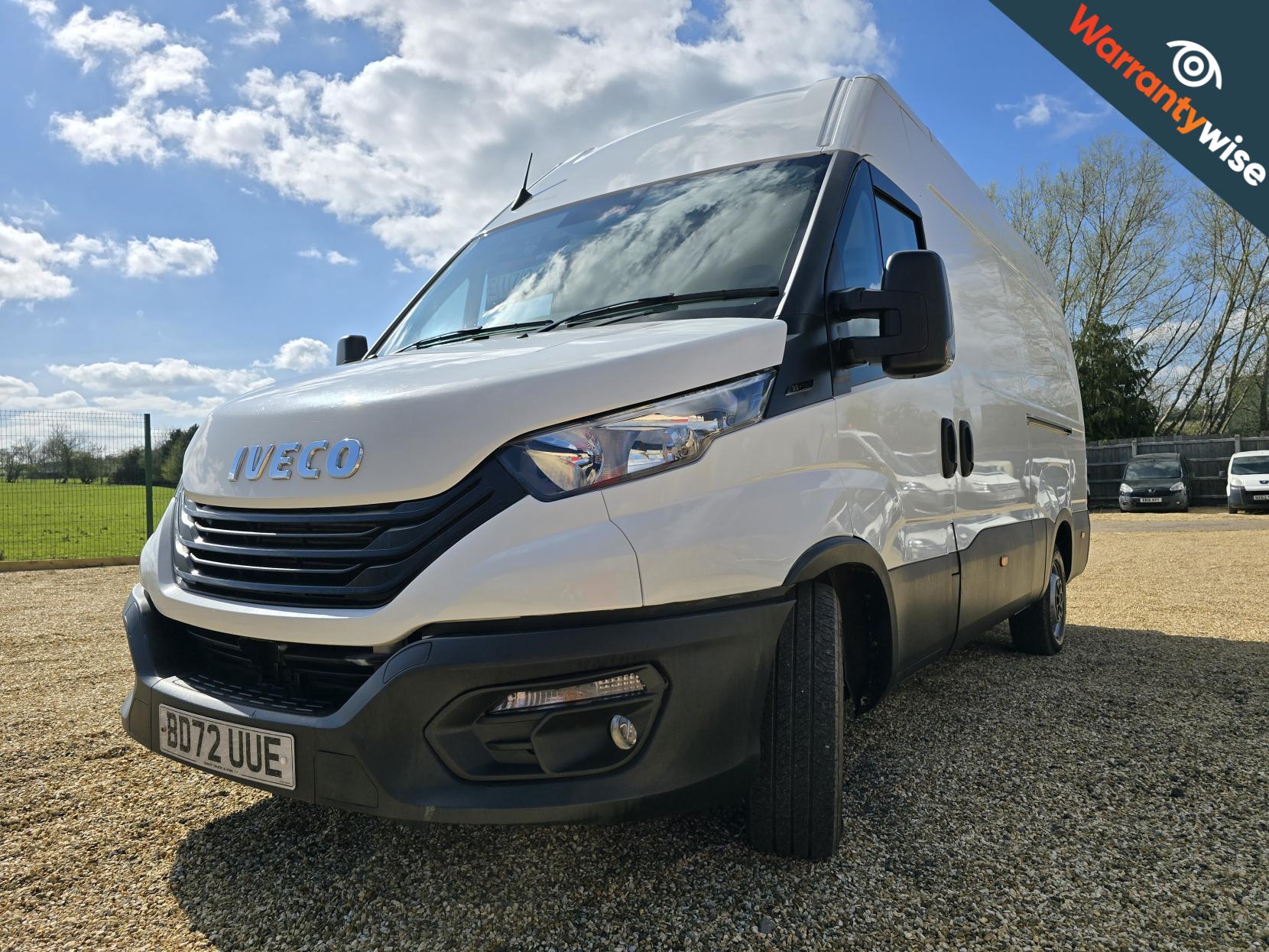 Iveco Daily 2.3D HPI 14V 35S 3520 Panel Van 5dr Diesel Manual MWB H2 Euro 6 (s/s) (136 ps)