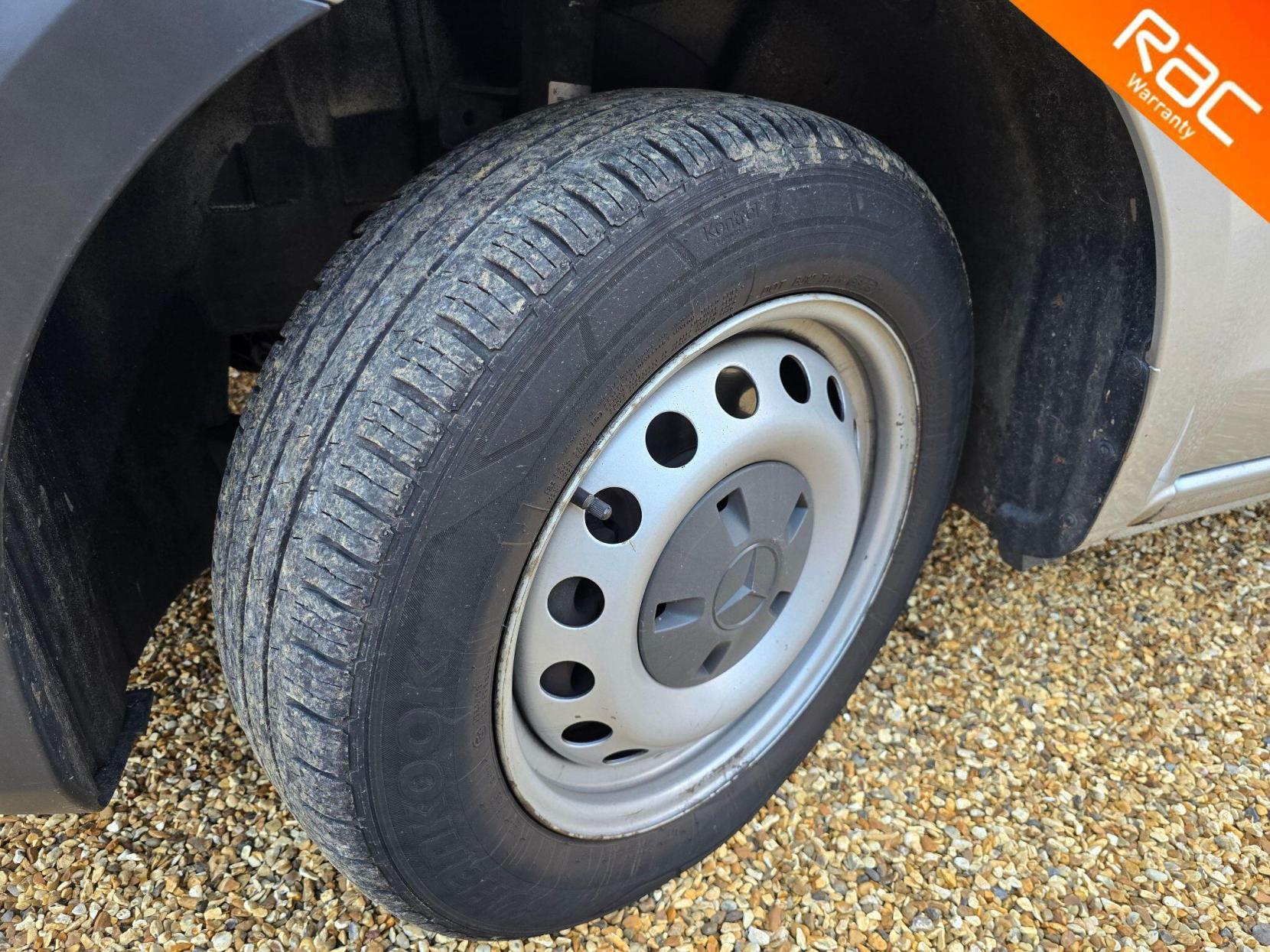 Mercedes-Benz Vito 1.6 111 CDI FWD L2 Euro 6 6dr