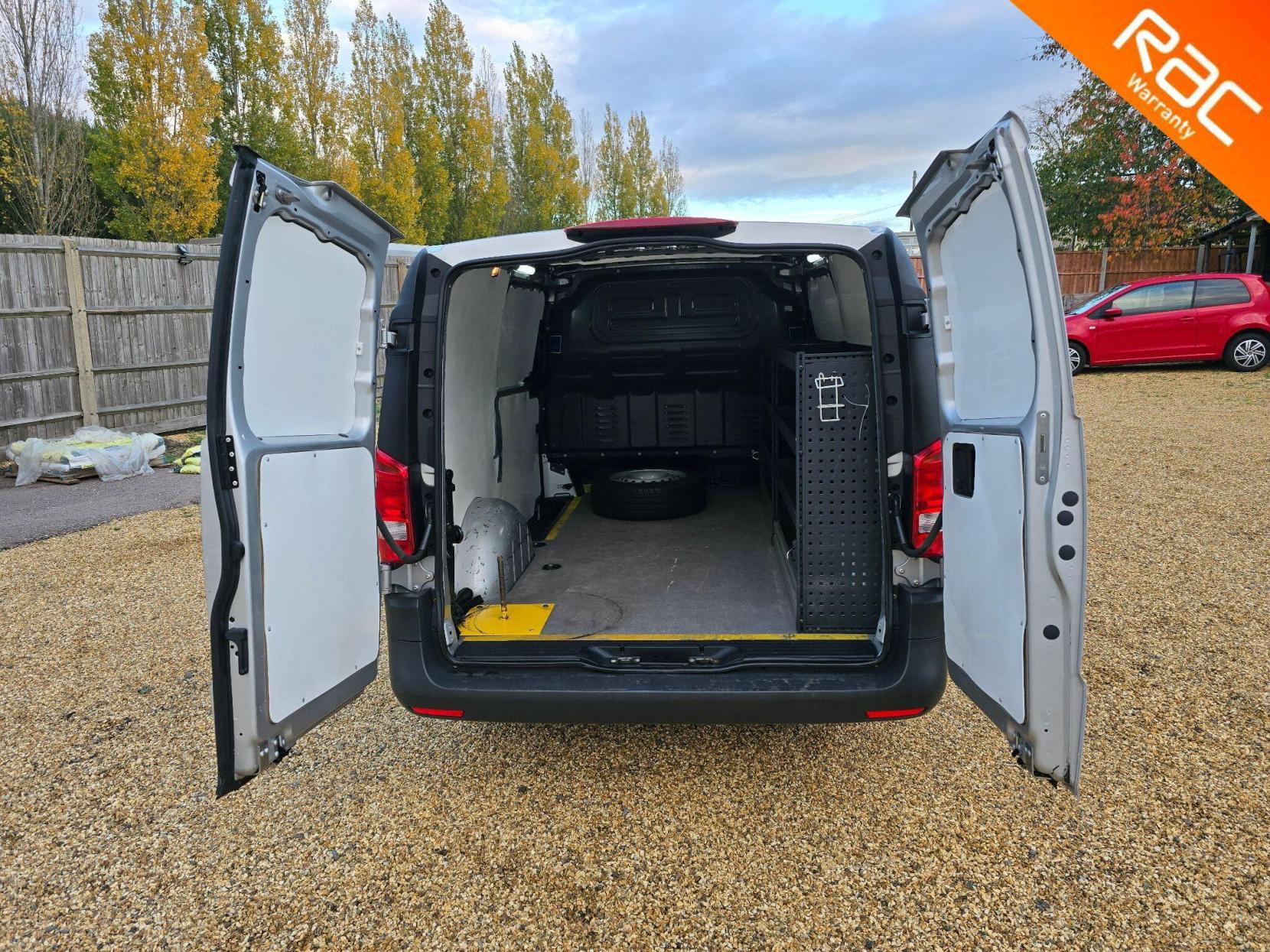 Mercedes-Benz Vito 1.6 111 CDI FWD L2 Euro 6 6dr