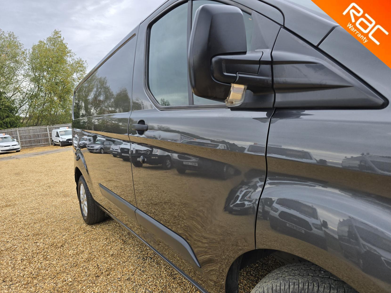 Ford Transit Custom 2.2 TDCi 290 Panel Van 5dr Diesel Manual L2 H1 (186 g/km, 98 bhp)