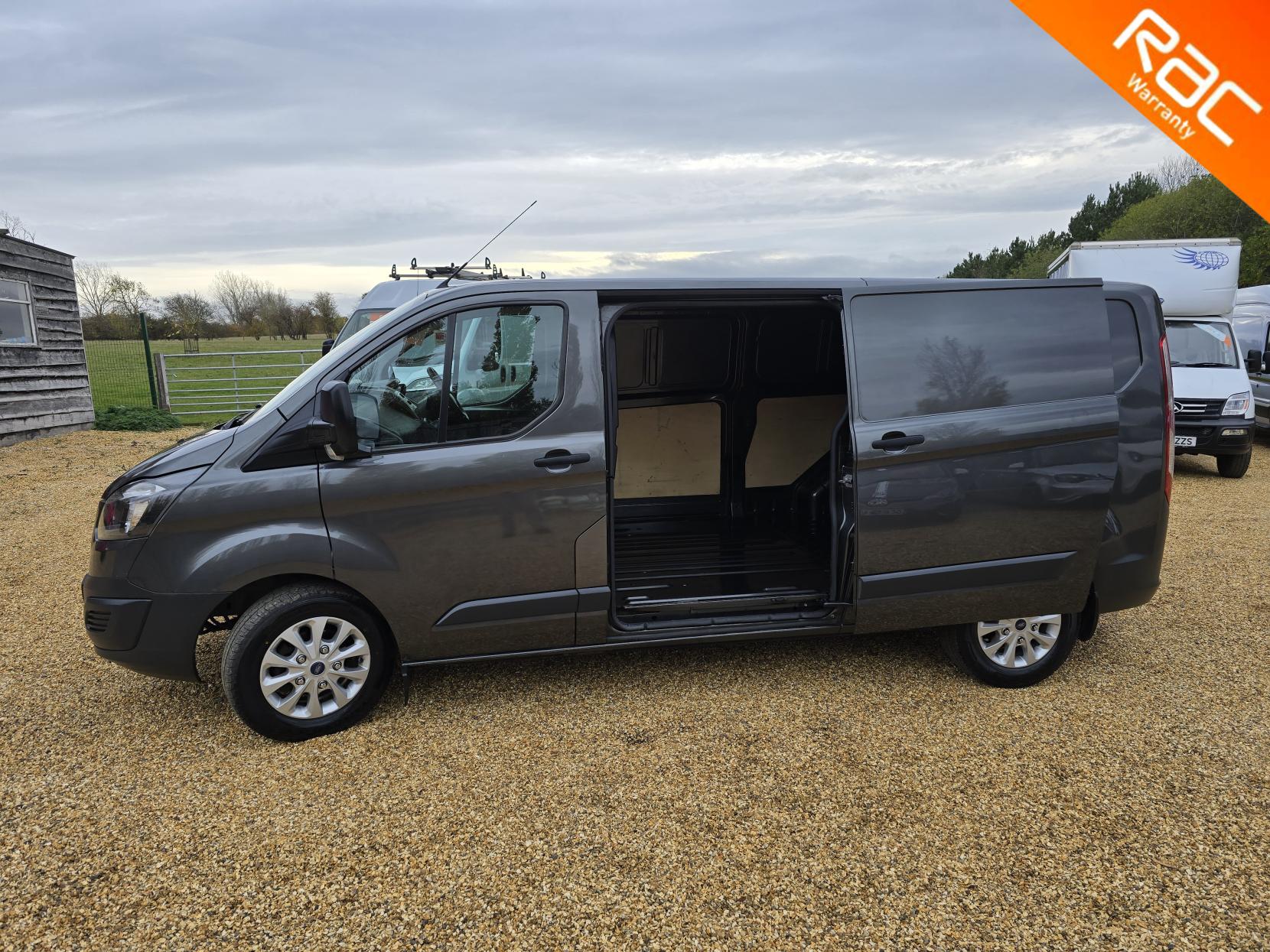 Ford Transit Custom 2.2 TDCi 290 Panel Van 5dr Diesel Manual L2 H1 (186 g/km, 98 bhp)