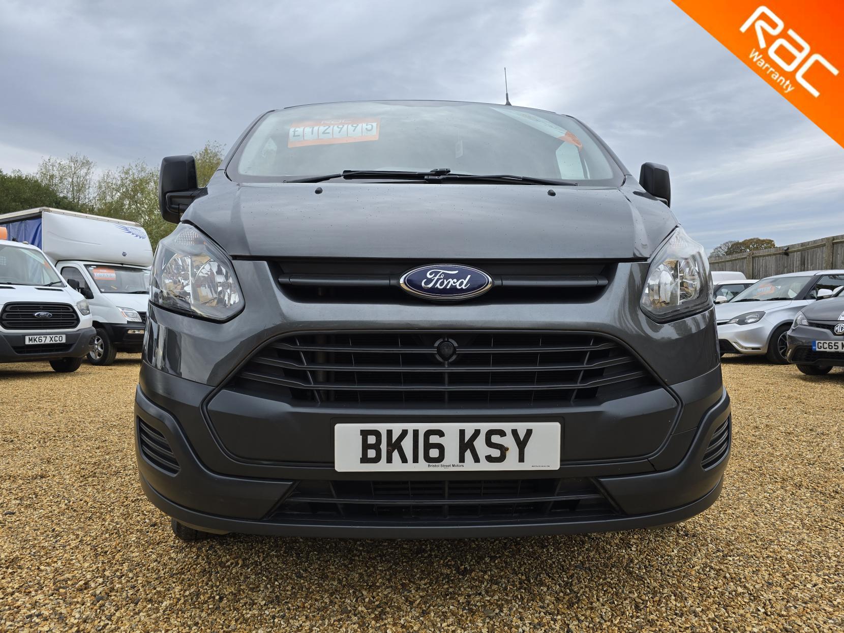 Ford Transit Custom 2.2 TDCi 290 Panel Van 5dr Diesel Manual L2 H1 (186 g/km, 98 bhp)