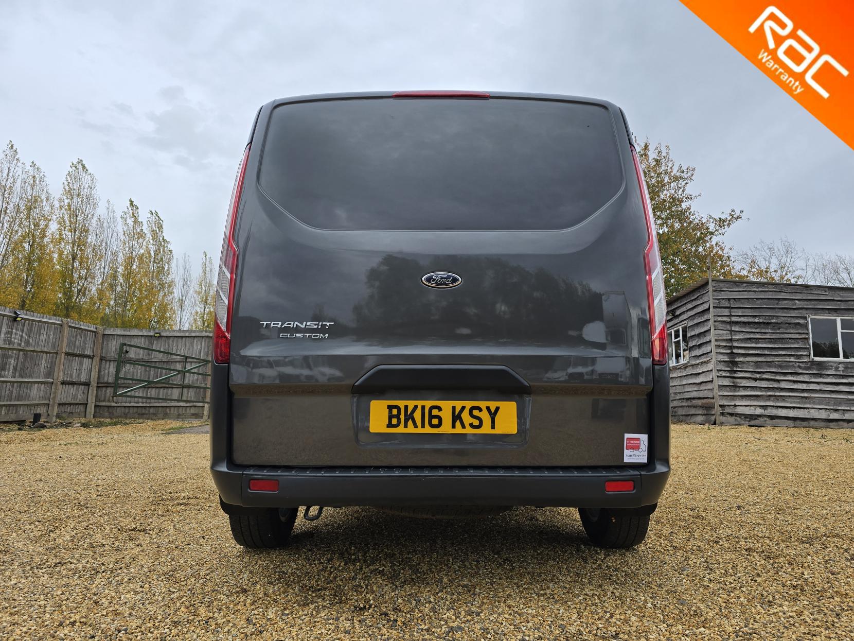 Ford Transit Custom 2.2 TDCi 290 Panel Van 5dr Diesel Manual L2 H1 (186 g/km, 98 bhp)