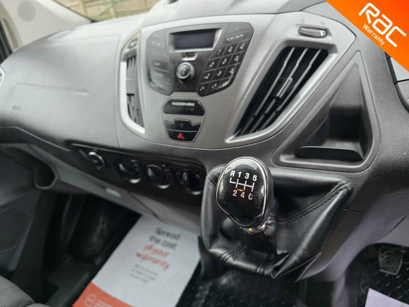 Ford Transit Custom 2.2 TDCi 290 Panel Van 5dr Diesel Manual L2 H1 (186 g/km, 98 bhp)