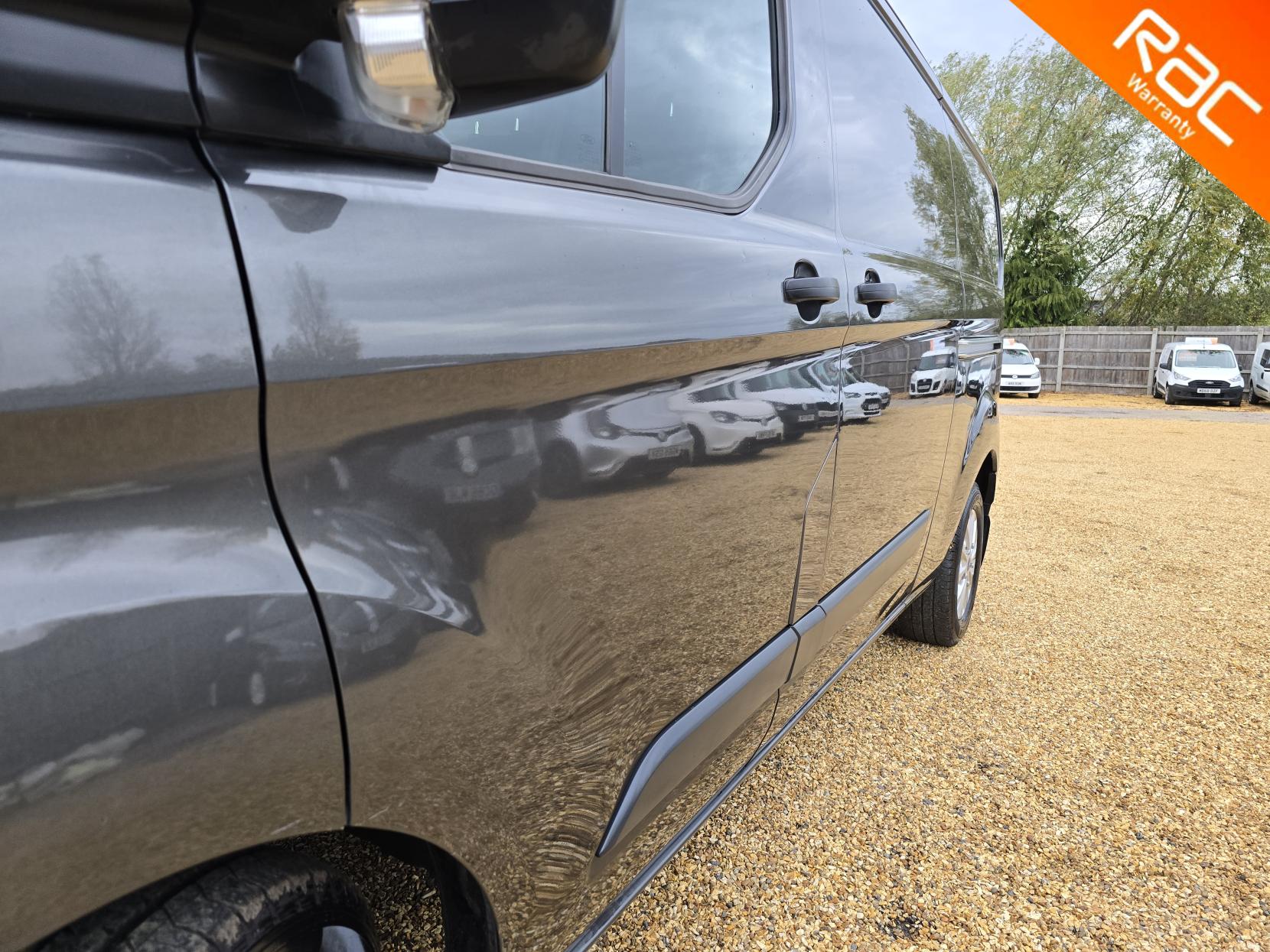 Ford Transit Custom 2.2 TDCi 290 Panel Van 5dr Diesel Manual L2 H1 (186 g/km, 98 bhp)