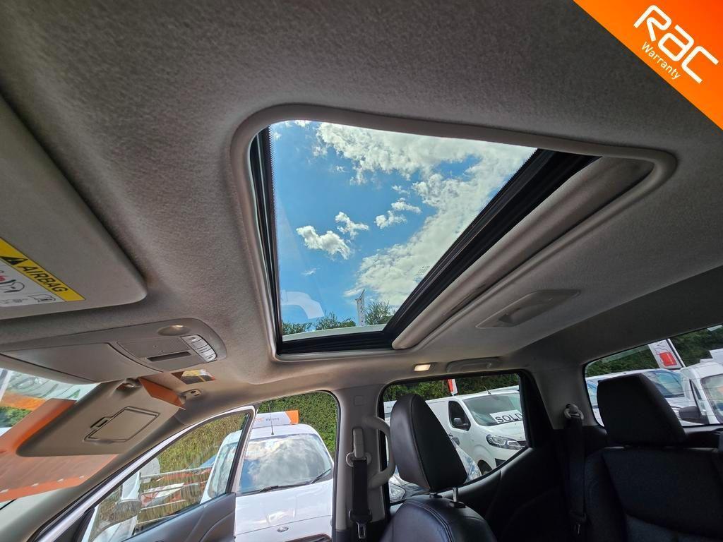 Nissan Navara 2.3 dCi Tekna Auto 4WD Euro 6 4dr