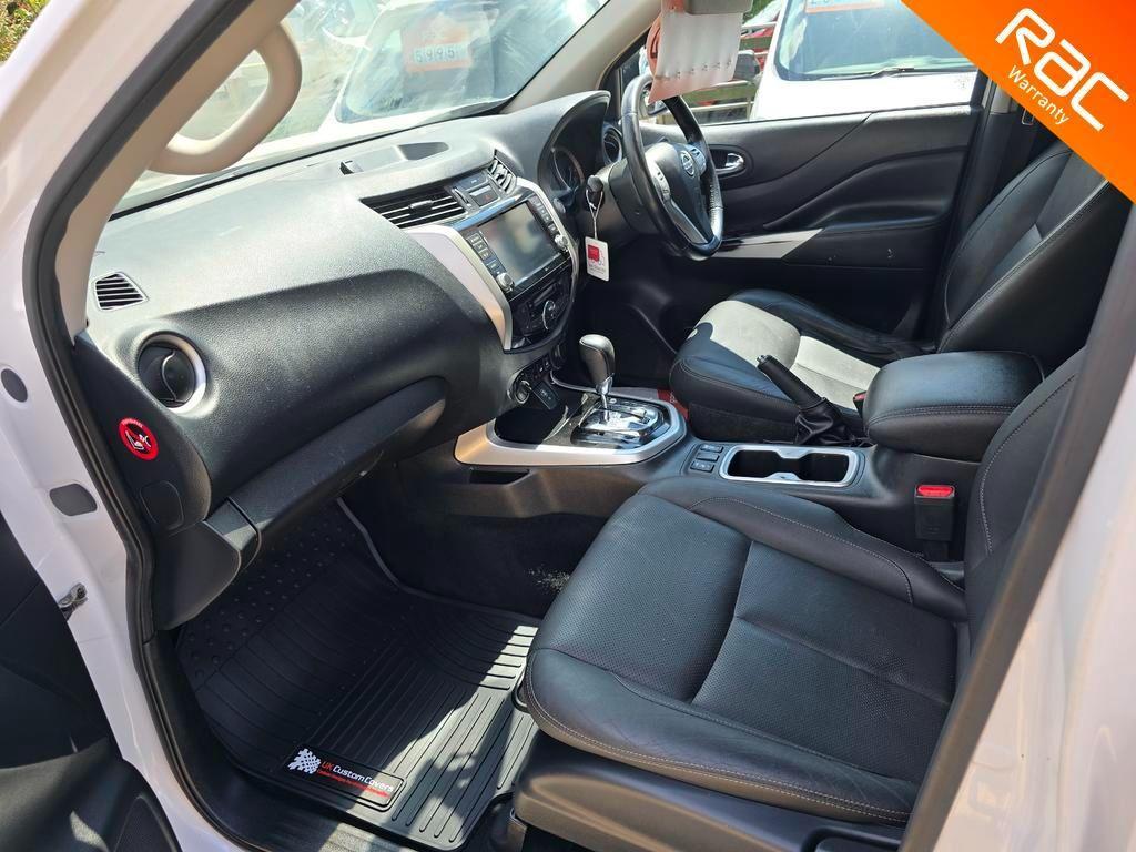 Nissan Navara 2.3 dCi Tekna Auto 4WD Euro 6 4dr