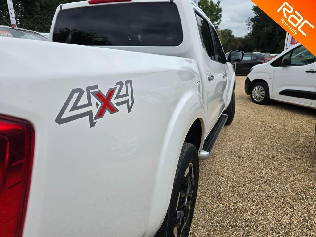 Nissan Navara 2.3 dCi Tekna Auto 4WD Euro 6 4dr