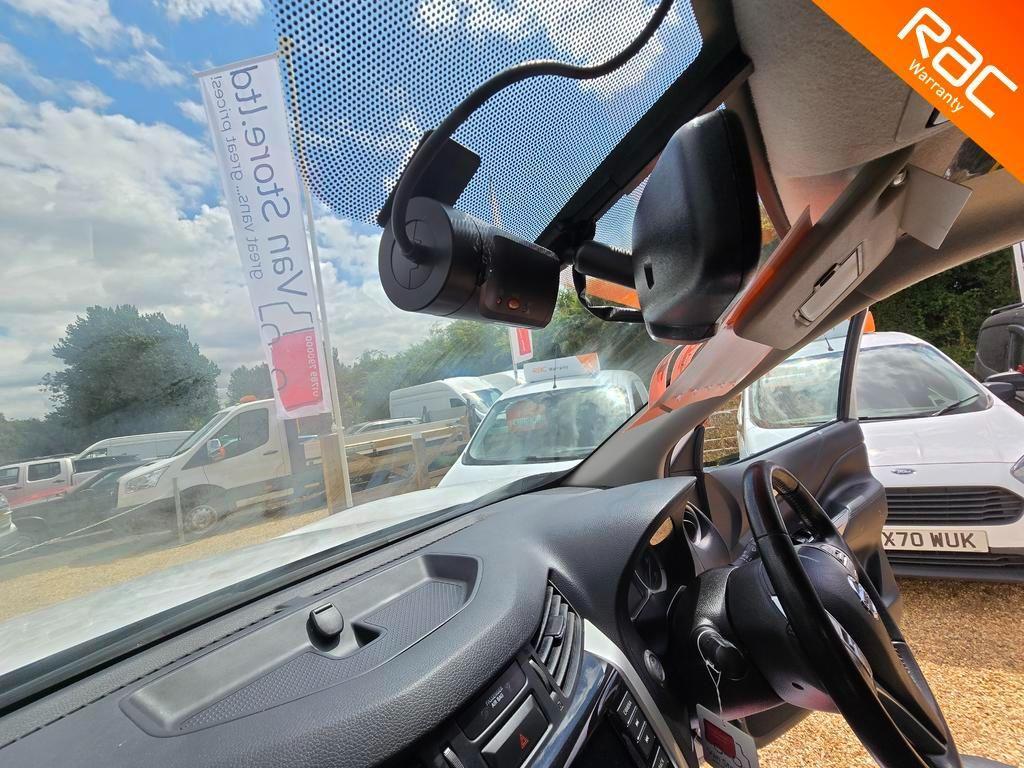 Nissan Navara 2.3 dCi Tekna Auto 4WD Euro 6 4dr