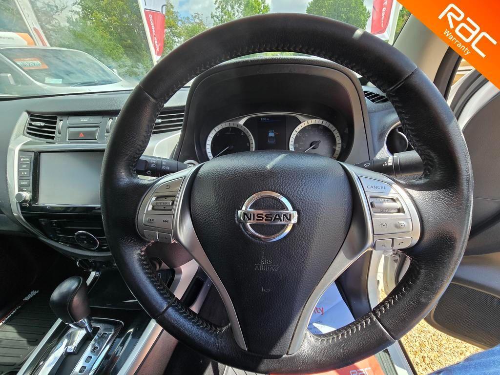 Nissan Navara 2.3 dCi Tekna Auto 4WD Euro 6 4dr