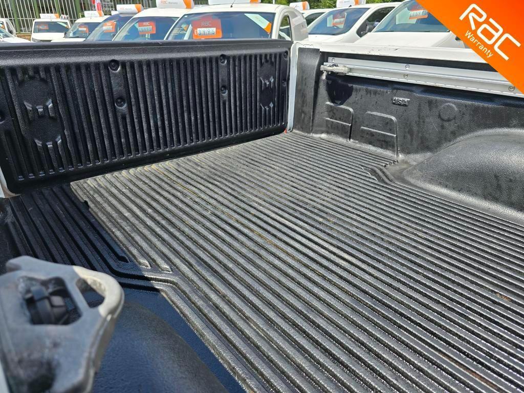 Nissan Navara 2.3 dCi Tekna Auto 4WD Euro 6 4dr