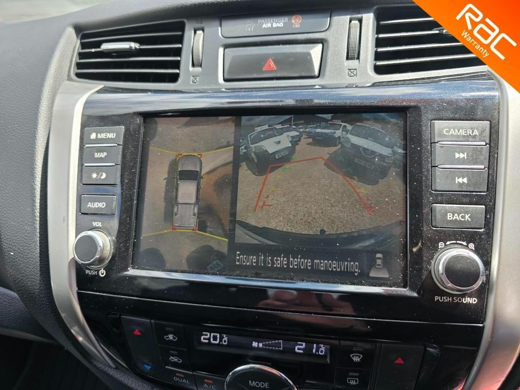 Nissan Navara 2.3 dCi Tekna Auto 4WD Euro 6 4dr