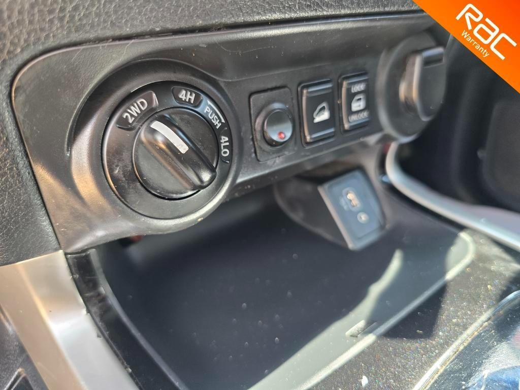 Nissan Navara 2.3 dCi Tekna Auto 4WD Euro 6 4dr