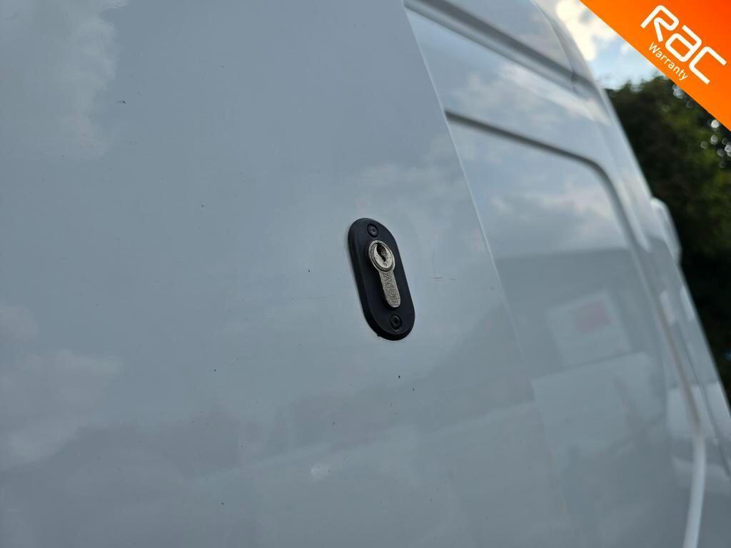 Ford Transit 2.0 350 EcoBlue Leader RWD L3 H3 Euro 6 (s/s) 5dr