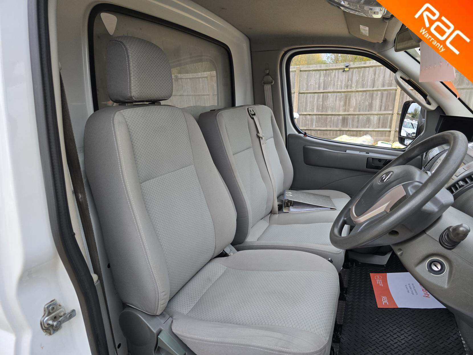 LDV V80 2.5 Eco-D Chassis Cab 2dr Diesel Manual LWB Euro 5 (136 ps)