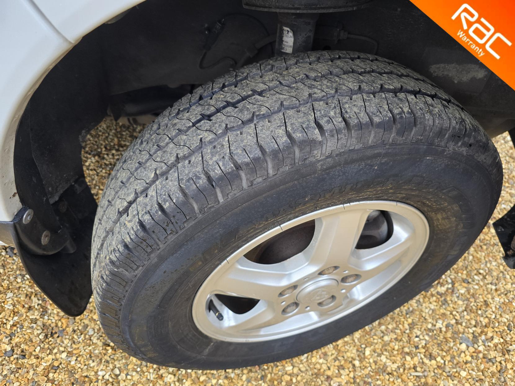 LDV V80 2.5 Eco-D Chassis Cab 2dr Diesel Manual LWB Euro 5 (136 ps)