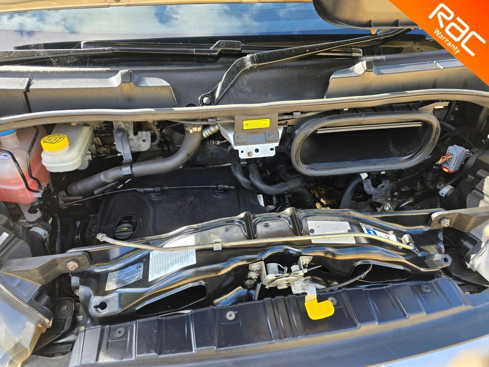 Peugeot Boxer 2.0 BlueHDi 335 Professional L2 H2 Euro 6 5dr