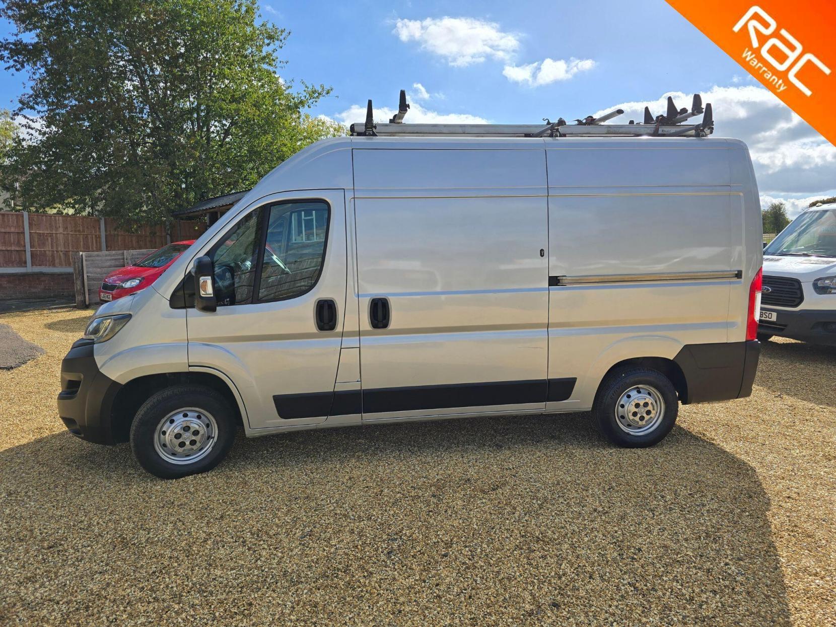 Peugeot Boxer 2.0 BlueHDi 335 Professional L2 H2 Euro 6 5dr