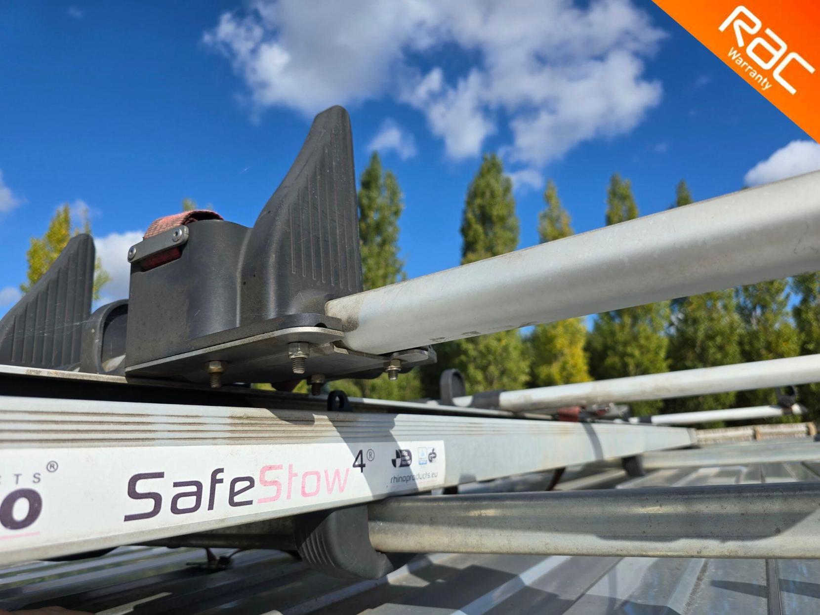 Peugeot Boxer 2.0 BlueHDi 335 Professional L2 H2 Euro 6 5dr