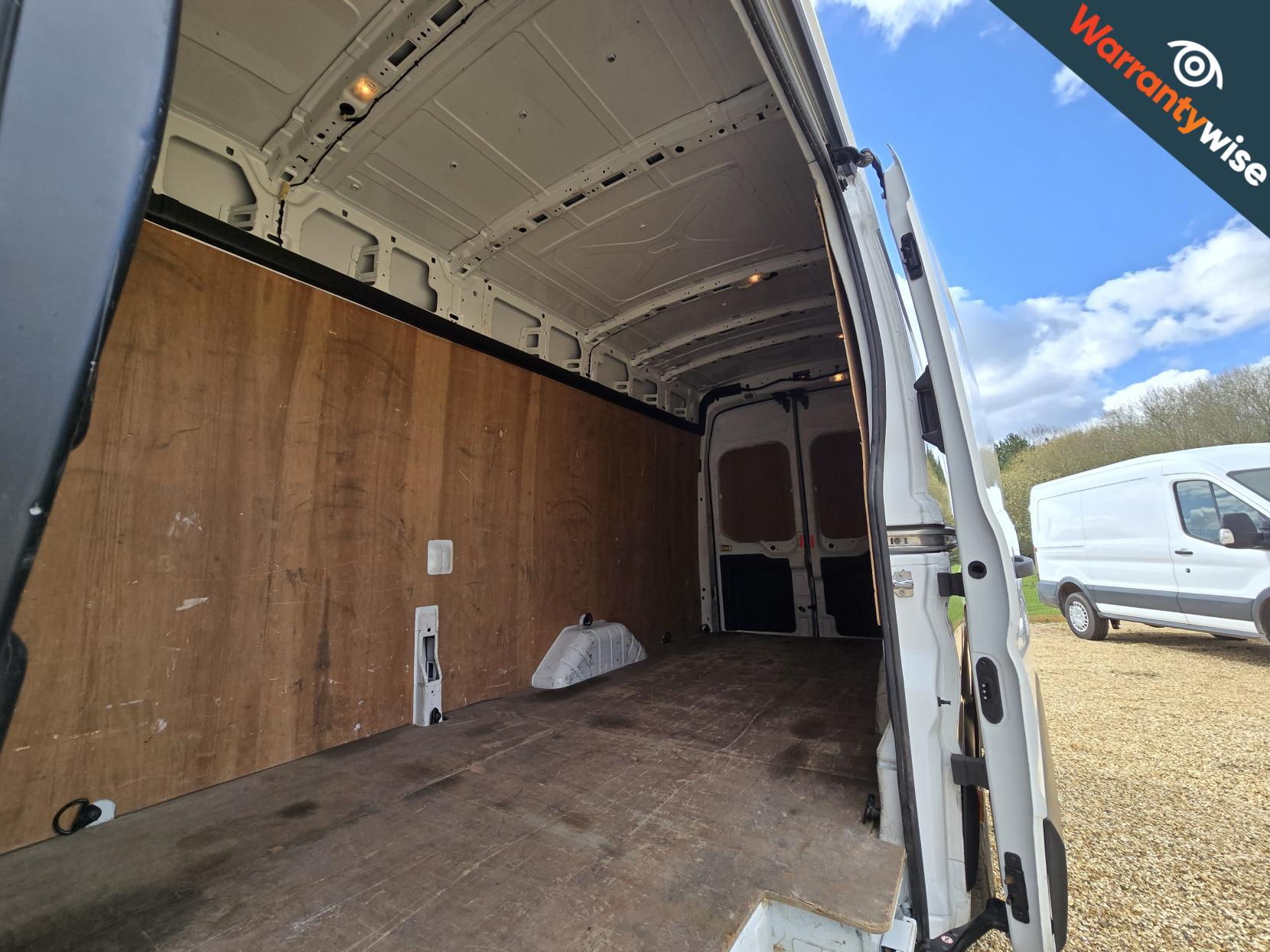 Ford Transit 2.2 TDCi 350 Panel Van 5dr Diesel Manual RWD L4 H3 Euro 5 (125 ps)