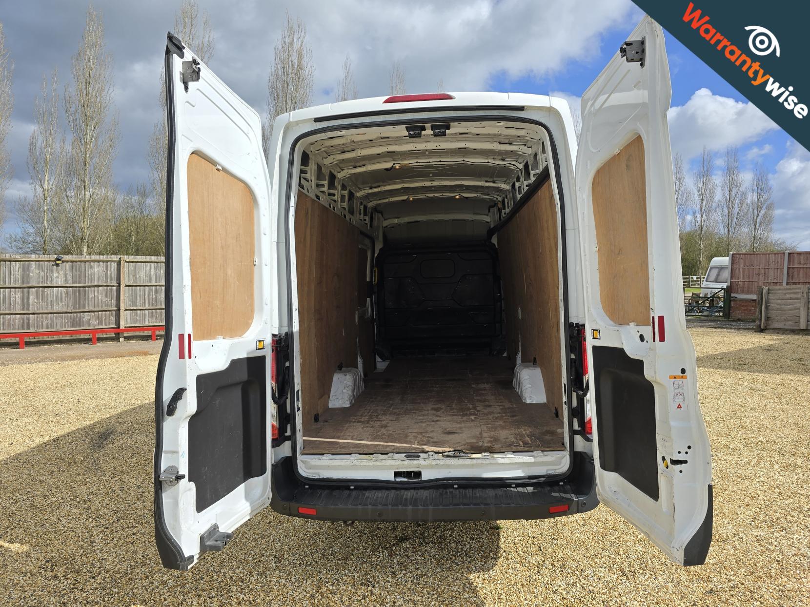 Ford Transit 2.2 TDCi 350 Panel Van 5dr Diesel Manual RWD L4 H3 Euro 5 (125 ps)