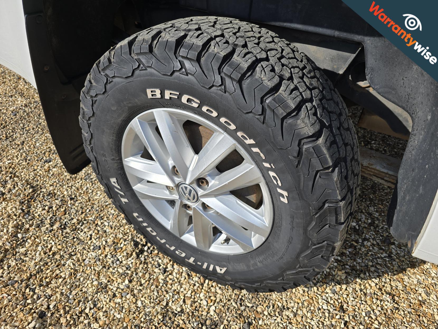 Volkswagen Amarok 2.0 TDI Startline Pickup Double Cab 4dr Diesel Manual 4Motion Selectable Euro 5 (140 ps)