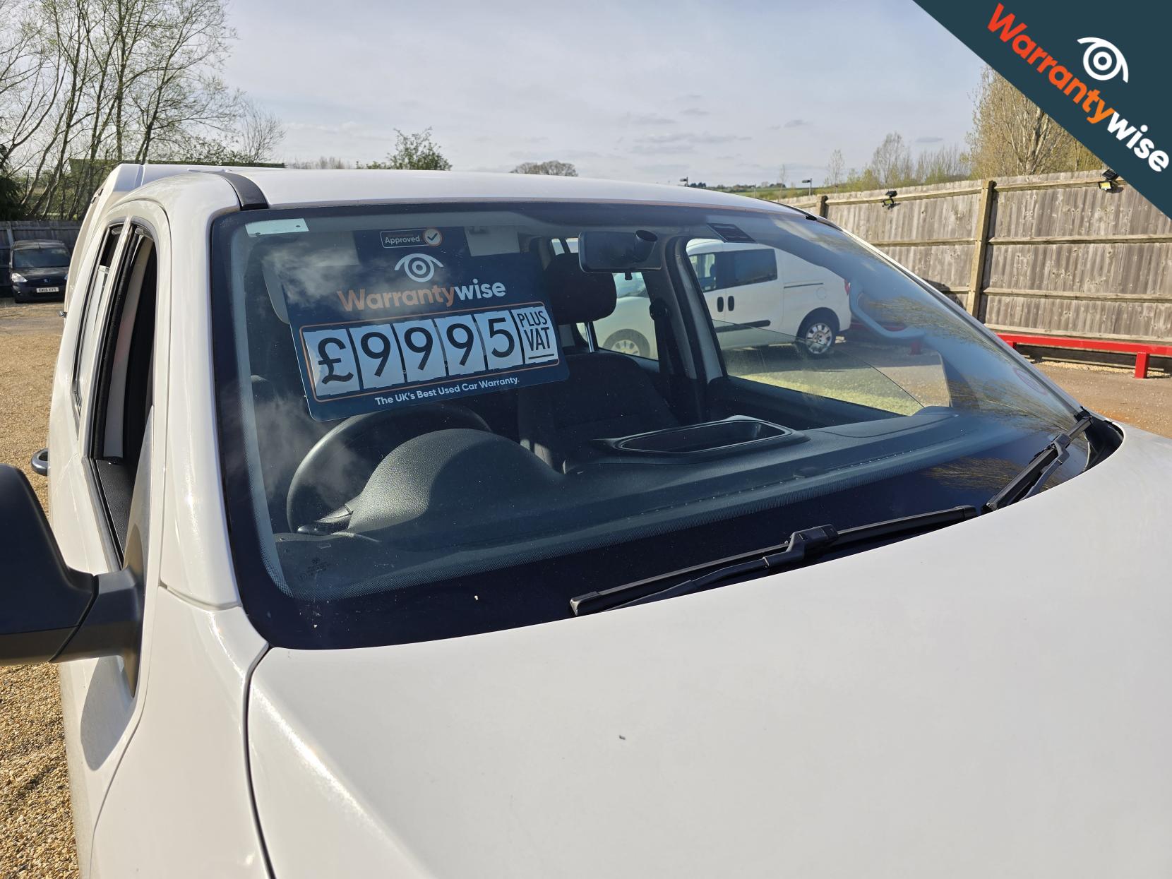 Volkswagen Amarok 2.0 TDI Startline Pickup Double Cab 4dr Diesel Manual 4Motion Selectable Euro 5 (140 ps)