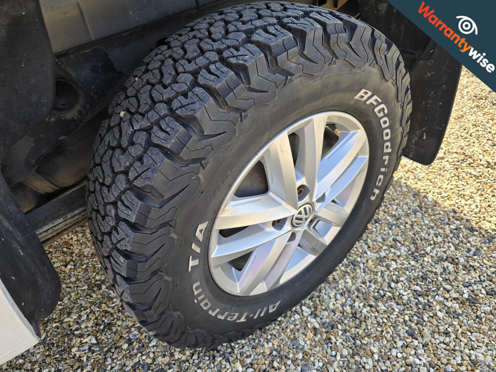 Volkswagen Amarok 2.0 TDI Startline Pickup Double Cab 4dr Diesel Manual 4Motion Selectable Euro 5 (140 ps)