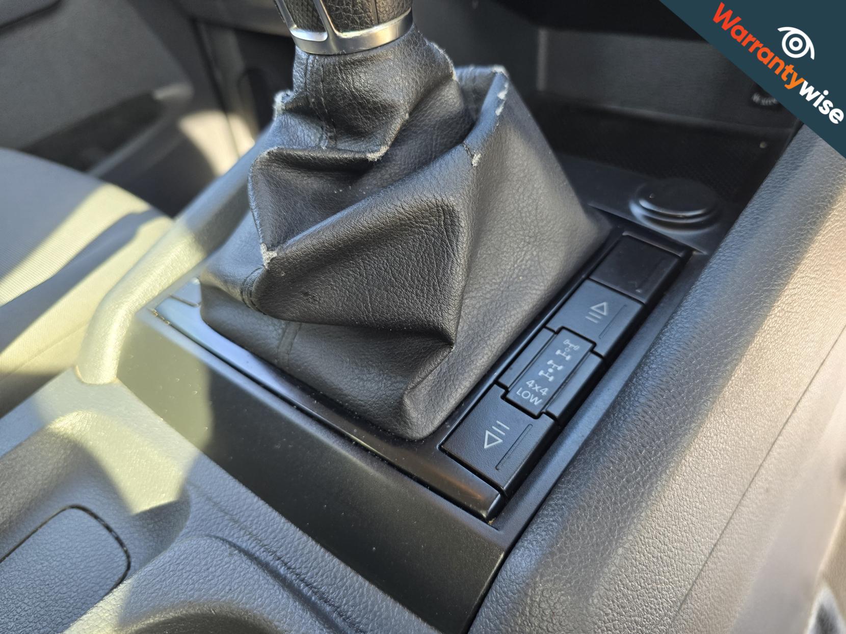 Volkswagen Amarok 2.0 TDI Startline Pickup Double Cab 4dr Diesel Manual 4Motion Selectable Euro 5 (140 ps)