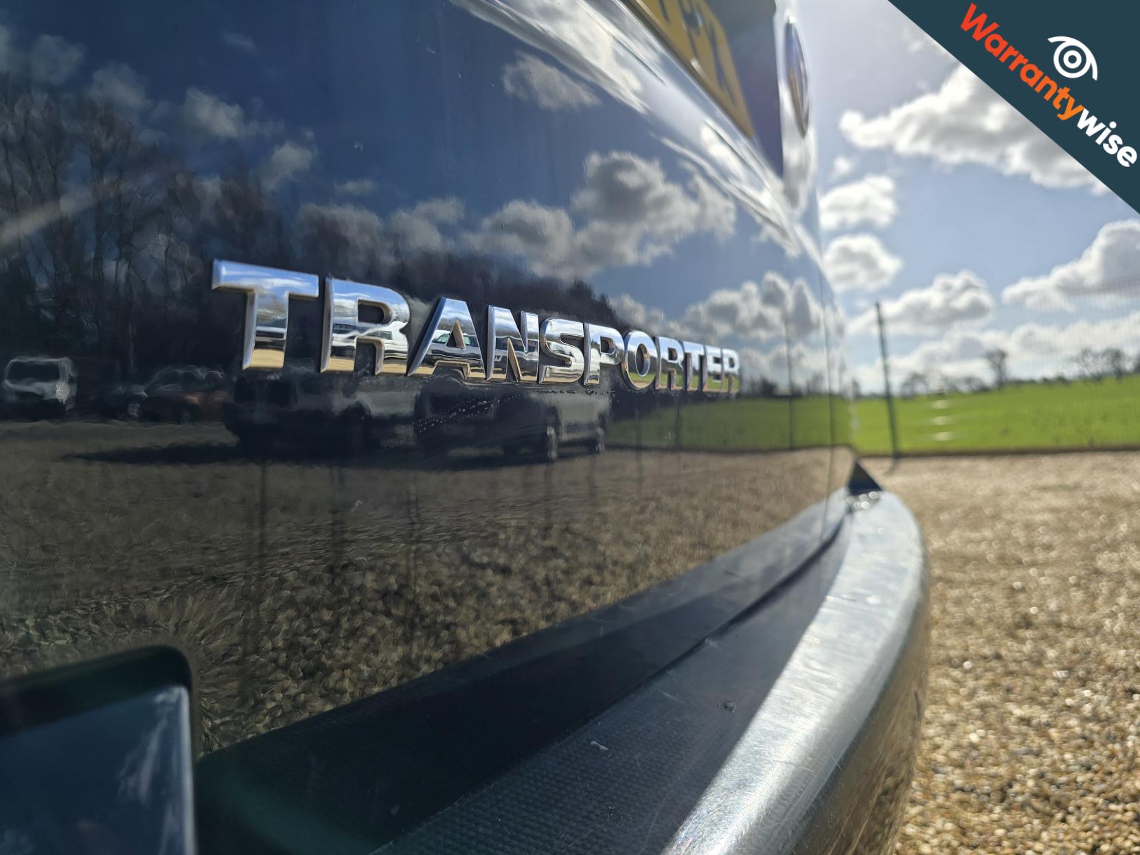 Volkswagen Transporter 2.0 BiTDI T32 Highline Panel Van 4dr Diesel DSG L1 H1 (214 g/km, 178 bhp)