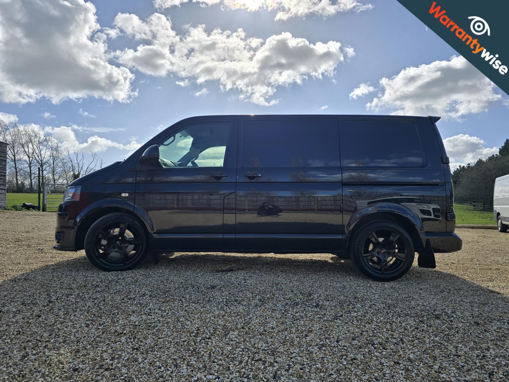 Volkswagen Transporter 2.0 BiTDI T32 Highline Panel Van 4dr Diesel DSG L1 H1 (214 g/km, 178 bhp)