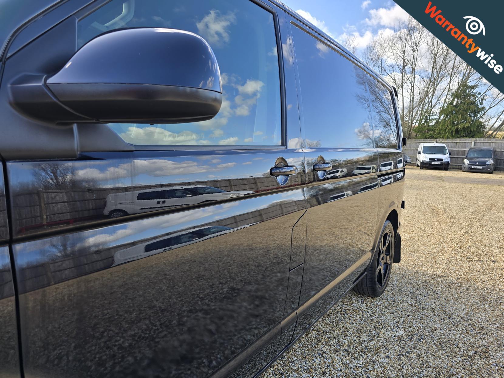 Volkswagen Transporter 2.0 BiTDI T32 Highline Panel Van 4dr Diesel DSG L1 H1 (214 g/km, 178 bhp)